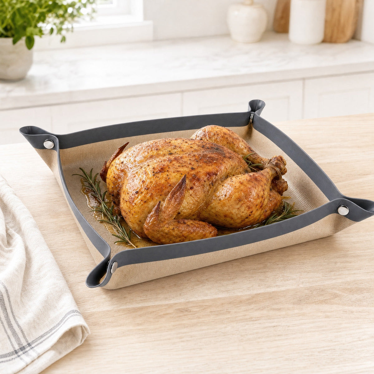 Snap-Corner Roasting Tray – Reusable Non-Stick Baking Mat